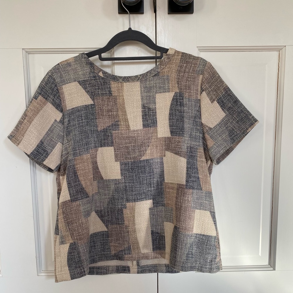 Beautiful graphic print top